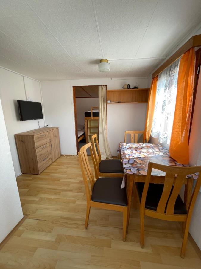 Chaty - Dobra Voda 86 Horni Plana Luaran gambar